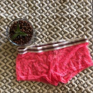 NWT lace / mesh boyfriend short